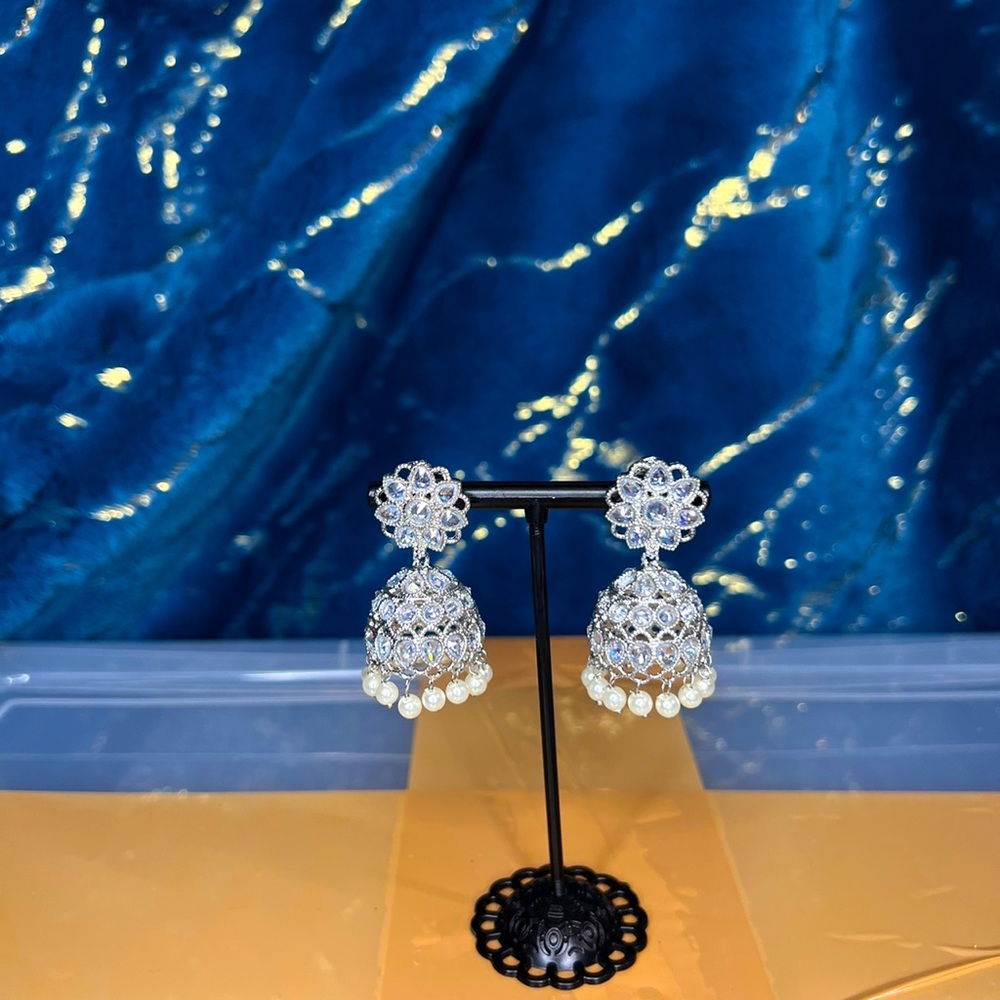 Lightweighted pinjada jhumki